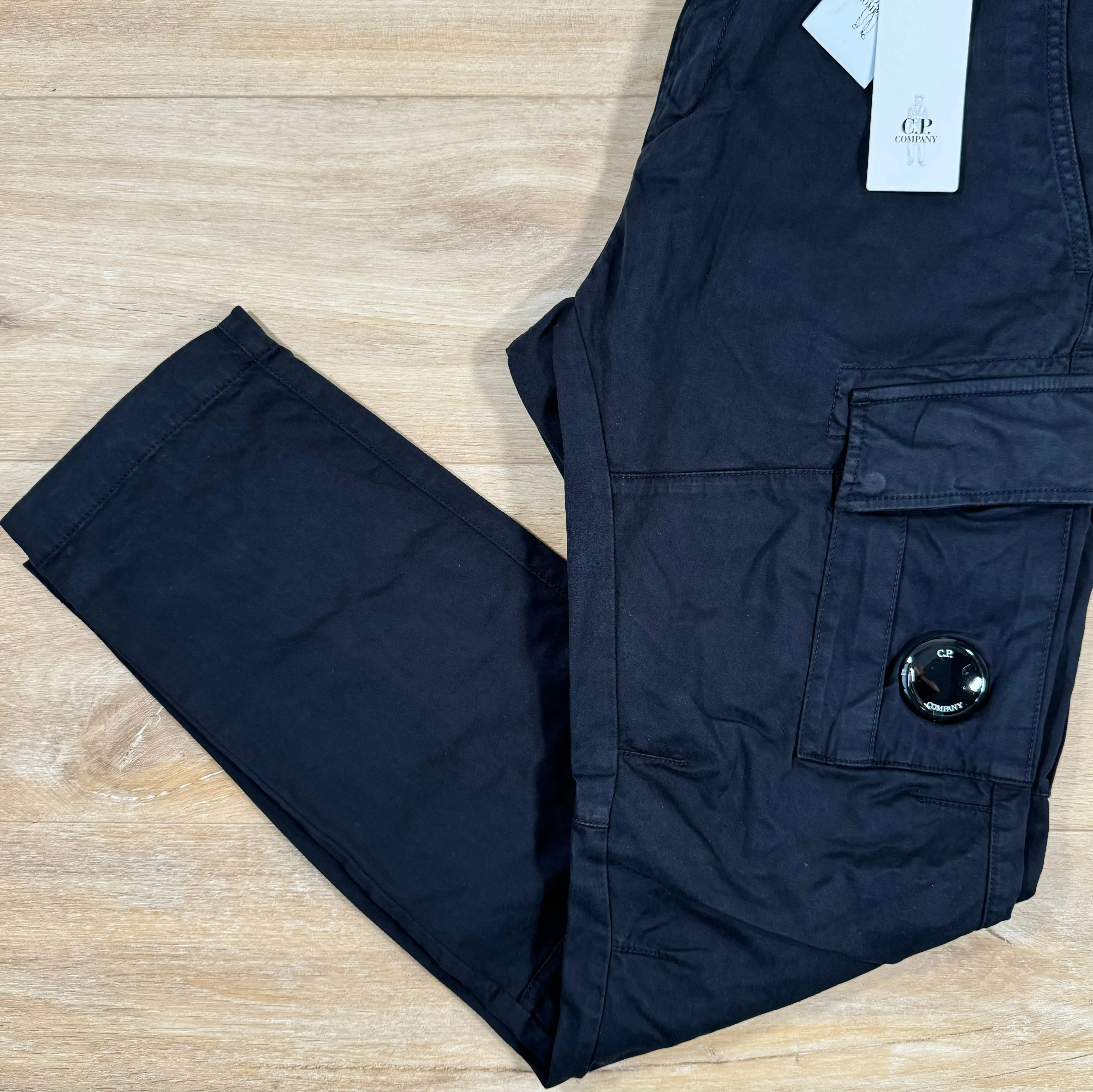 C.P. Company Stretch Sateen Lens Cargo Pants in Navy