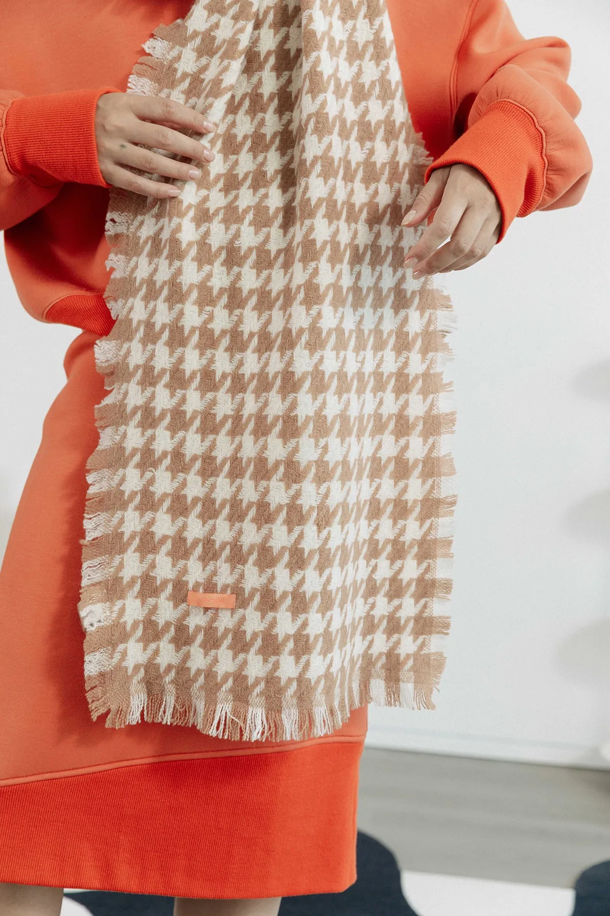 Houndstooth Wool Scarf - Beige