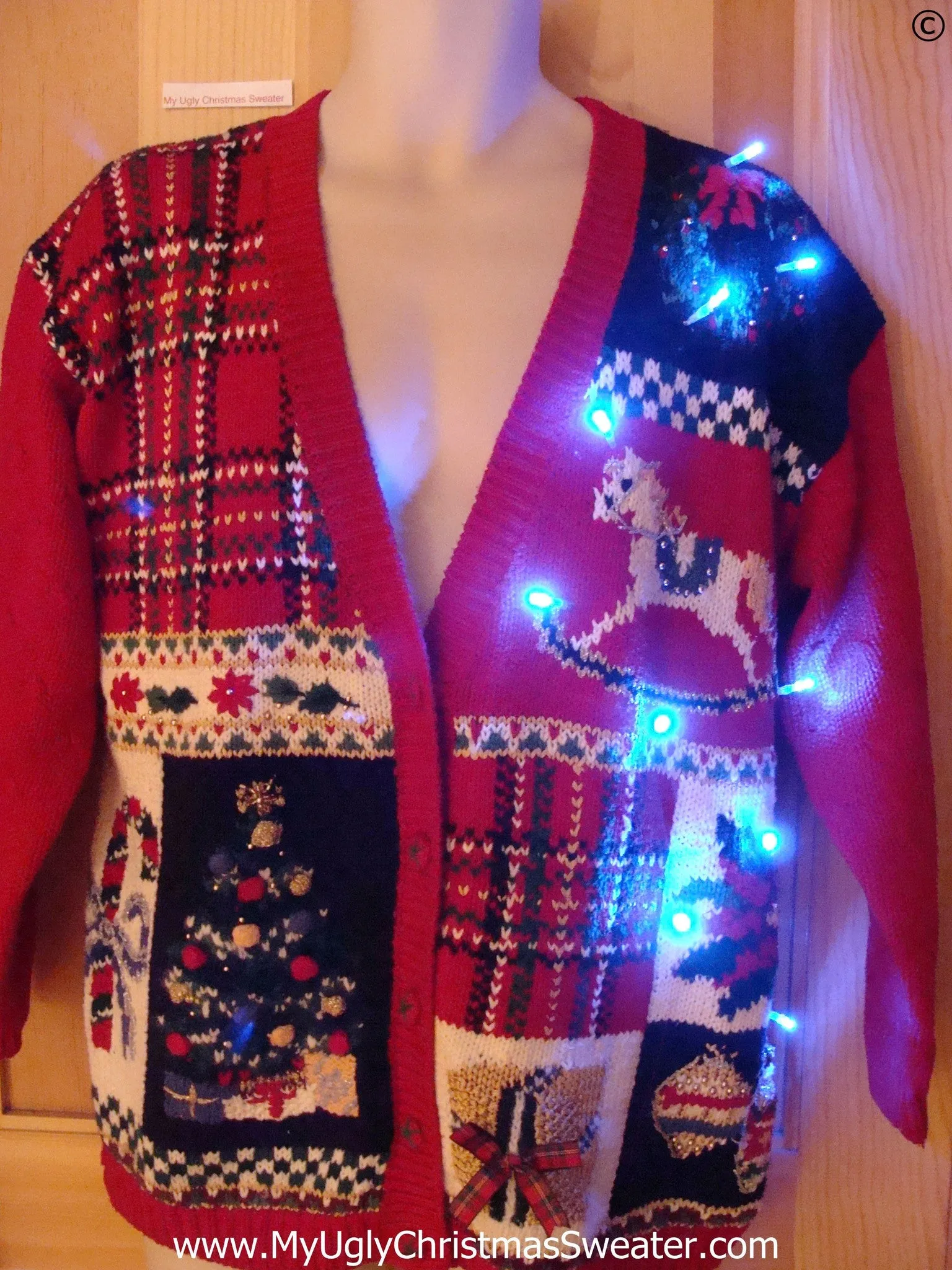 Plaid Christmas Sweater with Lights and Horse (g263)