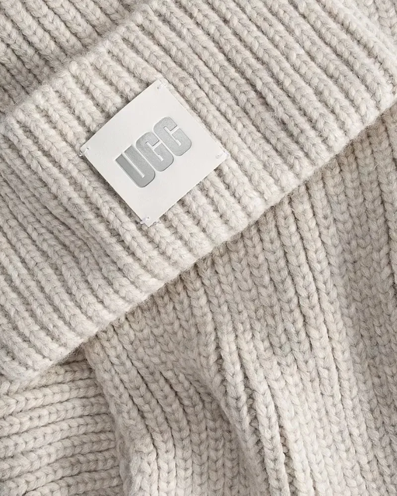 UGG Light Grey Chunky Knit Rib Scarf and Beanie Set